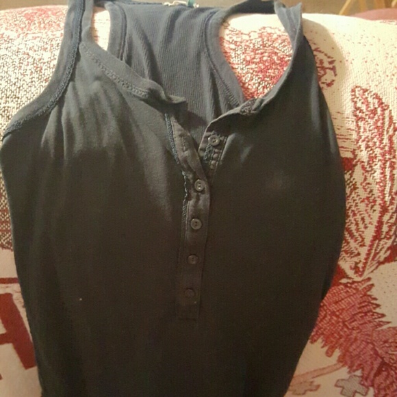 Tank tops - Picture 4 of 4