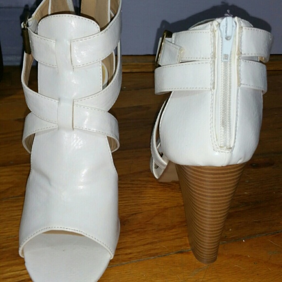 Heels - Picture 2 of 2