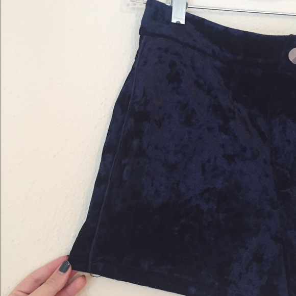 Velvet high wasted shorts