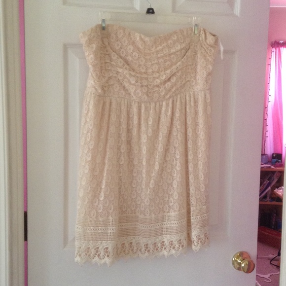 Wore it once, don't need it - Picture 1 of 3