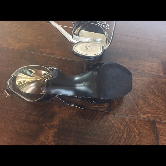 Sandals - Picture 3 of 4