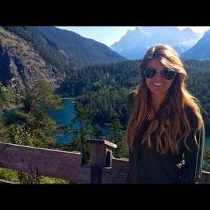 Meet your Posher, Lauren