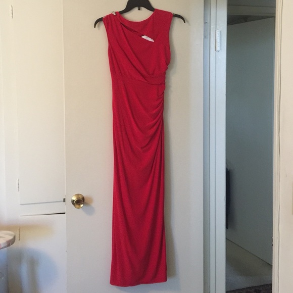 Red dress - Picture 2 of 2