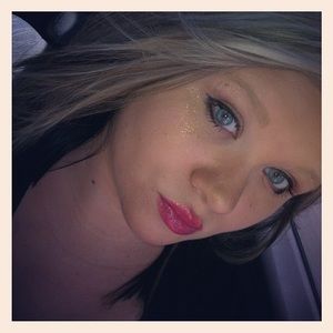 Meet your Posher, Brittany