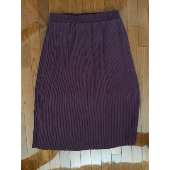 Nordstrom Lush purple pleat skirt L (fits Sm-Med)