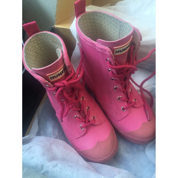 fuschia Hunter Rain Boots (kids)