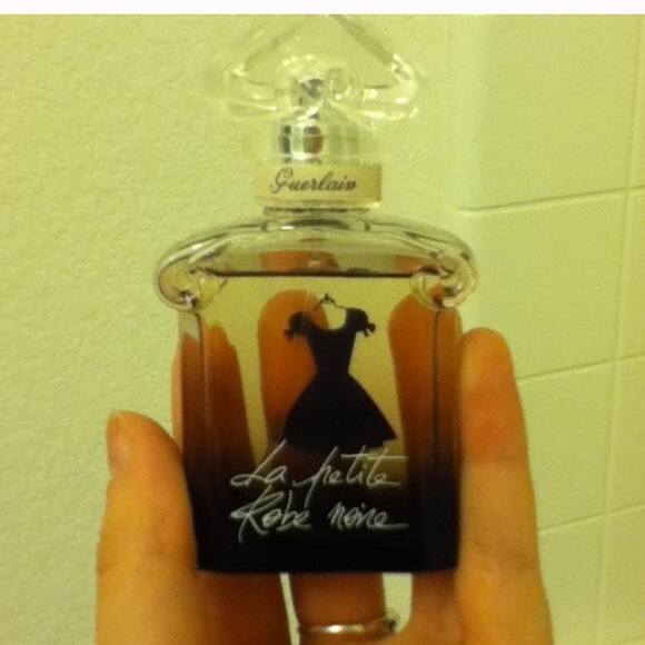 La petite robe noir perfume -guerlain