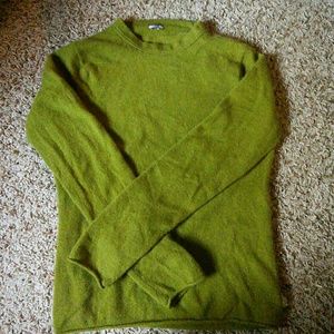 Cashmere moss green sweater