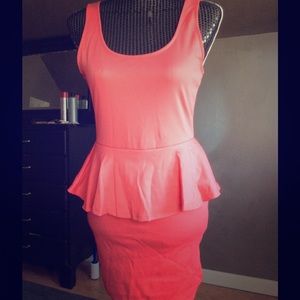 Pink peplum dress💋
