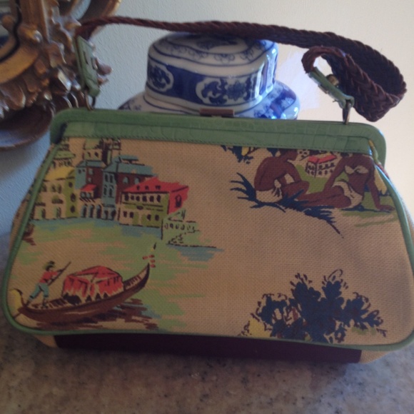 Purse - Picture 3 of 4