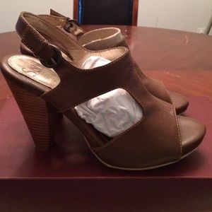 Soft sandals brown leather