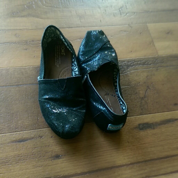 Toms - Picture 2 of 4