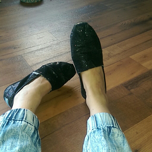 Toms - Picture 4 of 4