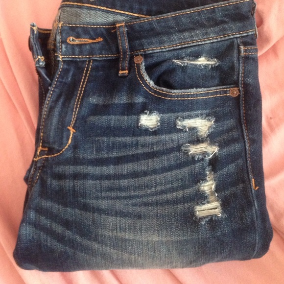 Abercrombie medium wash distressed jeans size:4R