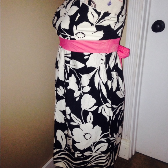 Charlotte Russe Strapless Floral Dress - Picture 2 of 3