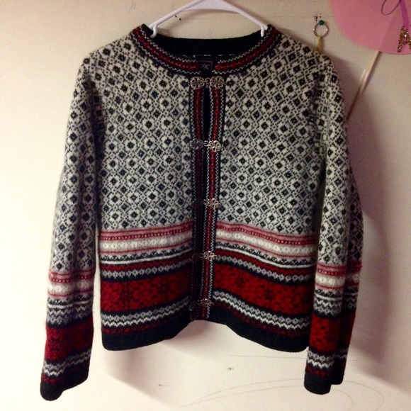 Classy Winter Red White Black Cardigan