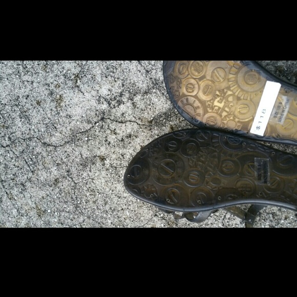 Henri Bendel jelly sandals - Picture 2 of 3