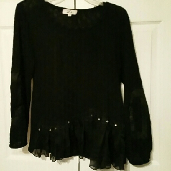SOLD Very nice black sweater/ scarf