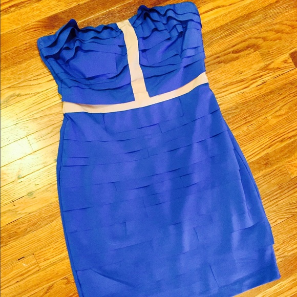 Gianni Bini strapless dress