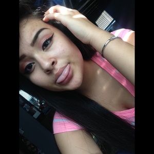 Meet your Posher, Elena