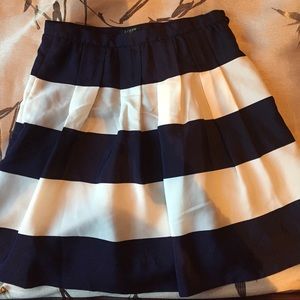 J CREW NAVY/WHITE SKIRT