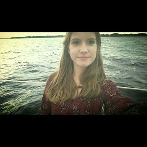 Meet your Posher, Kaitlynn