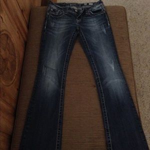 Like new size 26 Miss Me jeans.
