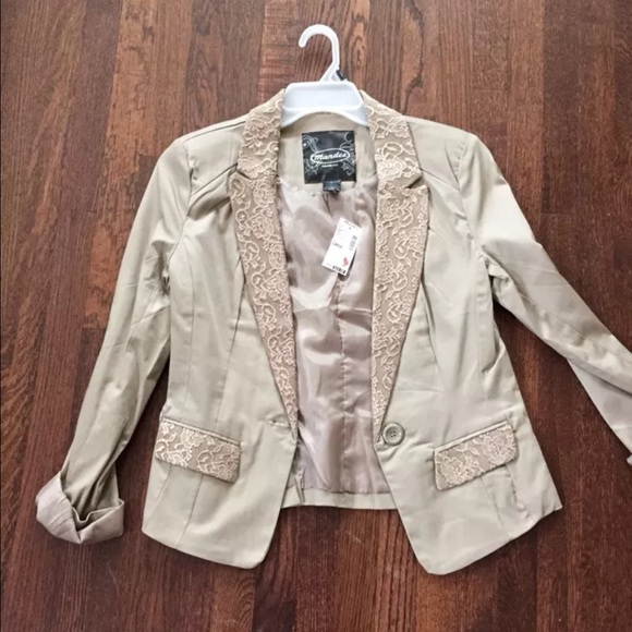 NWT Beige Womens Blazer size Large
