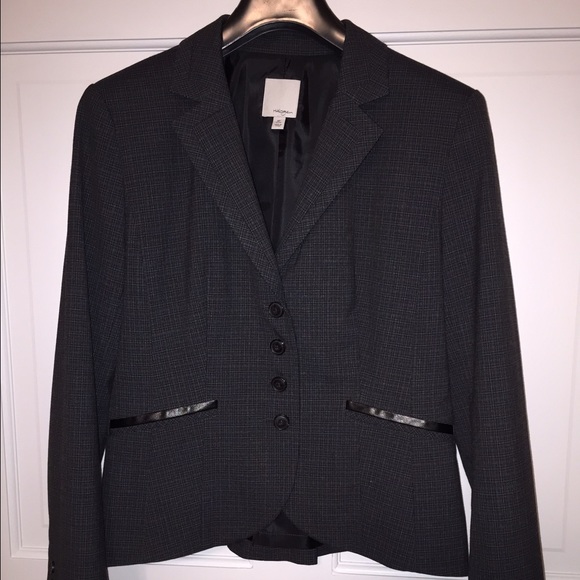 SOLD - Halogen blazer - size 6P