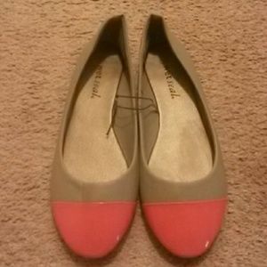 Two Tone Flats