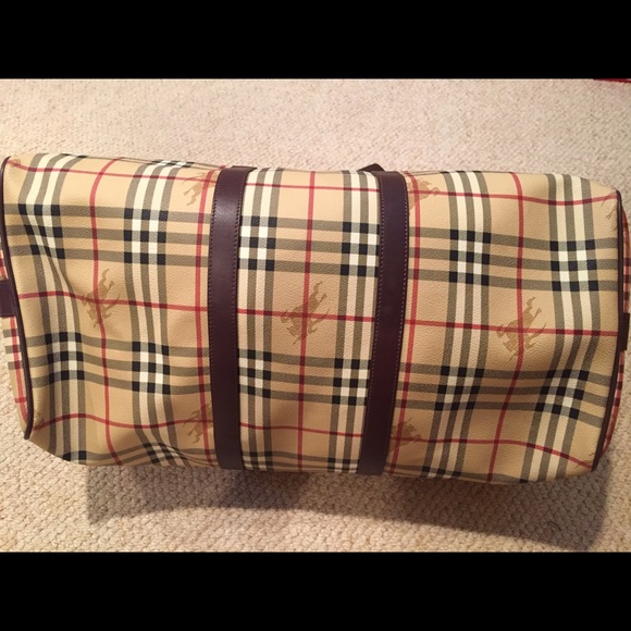 SOLD!! 💯Authentic  Burberry Boston Duffle Bag - Picture 3 of 4