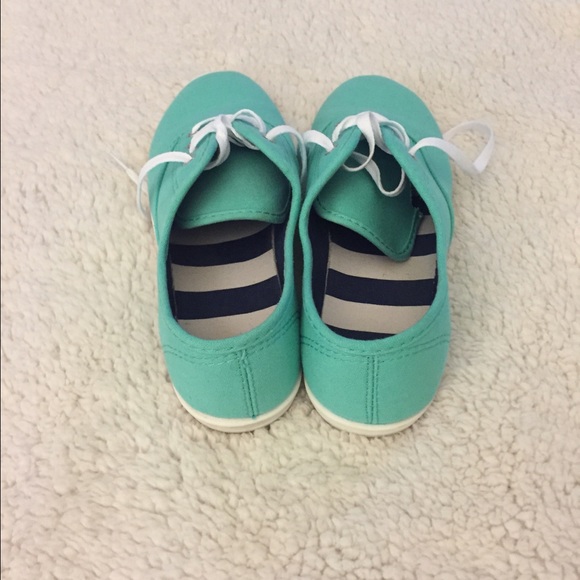 Shoes - Picture 2 of 2