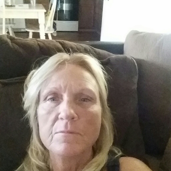 Meet your Posher, Rebecca - Picture 1 of 1