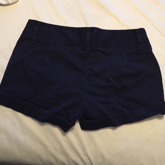 Small navy blue shorts - Picture 3 of 4
