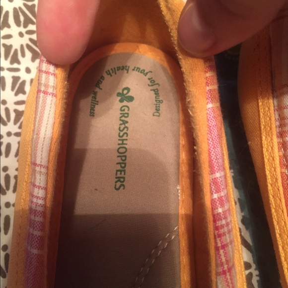 yellow w/ plaid accent grasshopper shoes size 11 - Picture 3 of 4