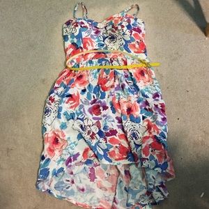 Flower pattern dress w/ yellow belt