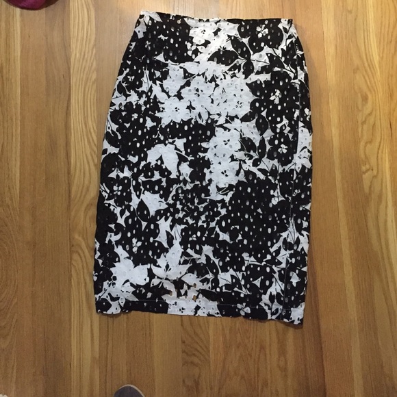 Below the knee skirt - Picture 1 of 1