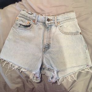 Levi high waisted shorts