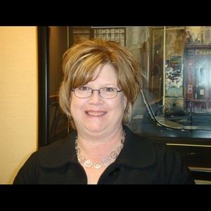 Meet your Posher, Charlotte