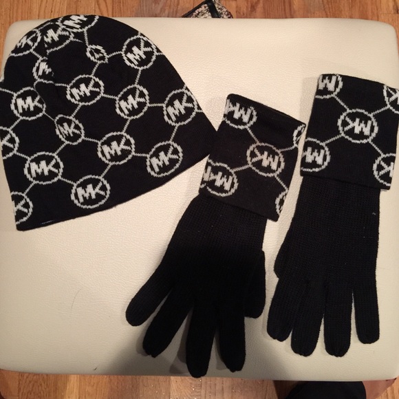 Michael Kors Hat and Glove Set