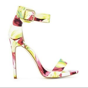 NEW JustFab Claire in Pink - multi!