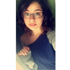 Meet your Posher, Demetra