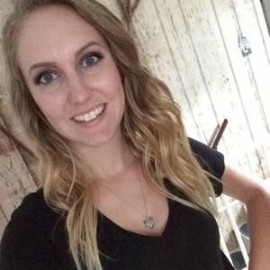 Meet your Posher, Alexis