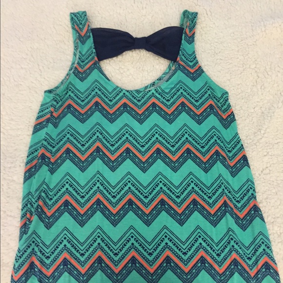 Top - Picture 2 of 2