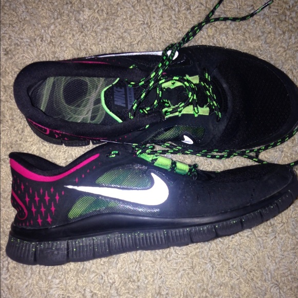 Nike Shoes - Nike running shoes