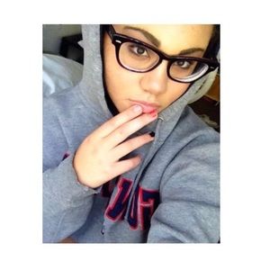 Meet your Posher, Desirée