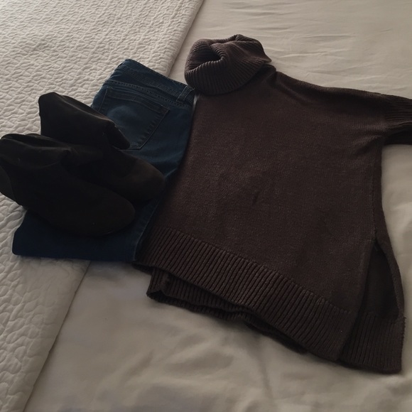 Gorgeous brown heavy weight sweater!
