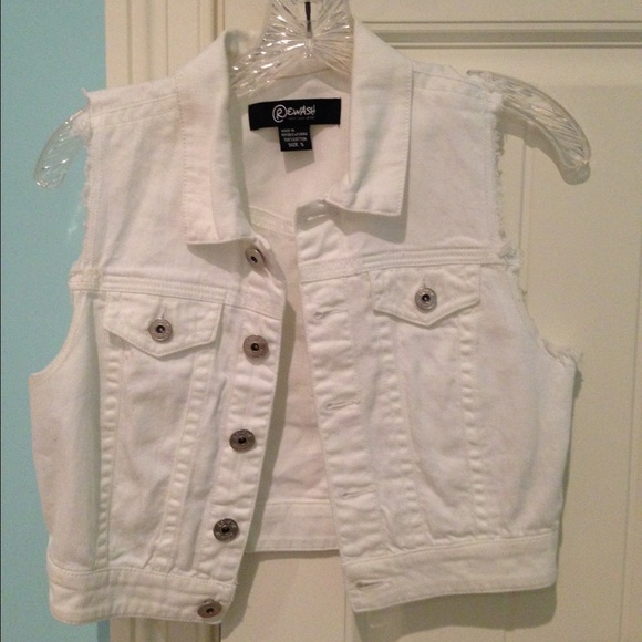 White denim vest