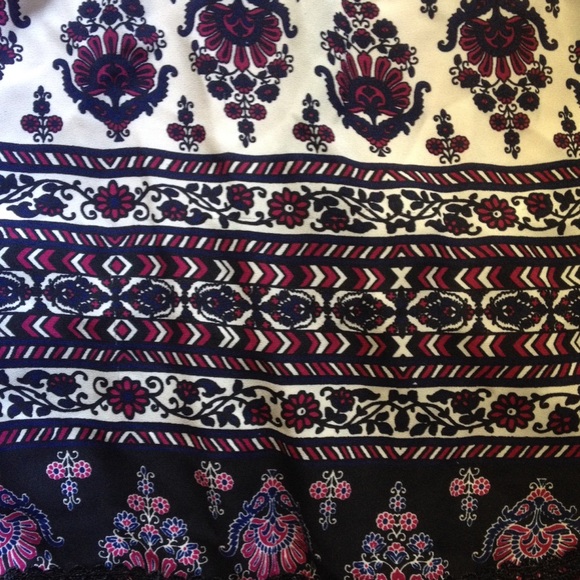 Flowery Printed Crop Top With Flowers dangling😇🌸 - Picture 4 of 4