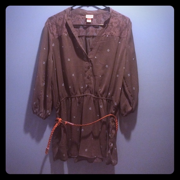 Mossimo Supply Co Shirt // XL